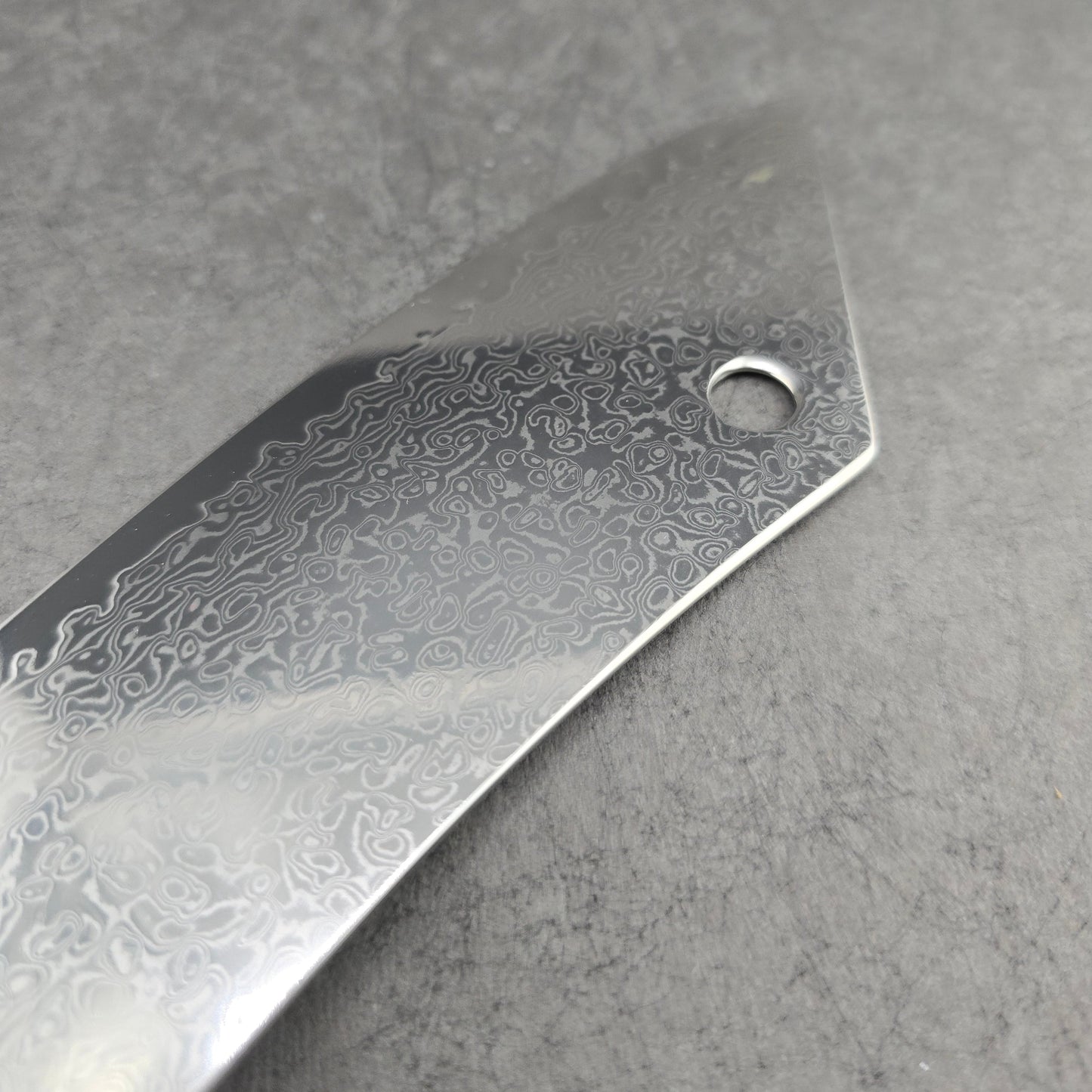 YUGEN! CUCHILLO DE CARNICERO 8.5" Acero de Damasco