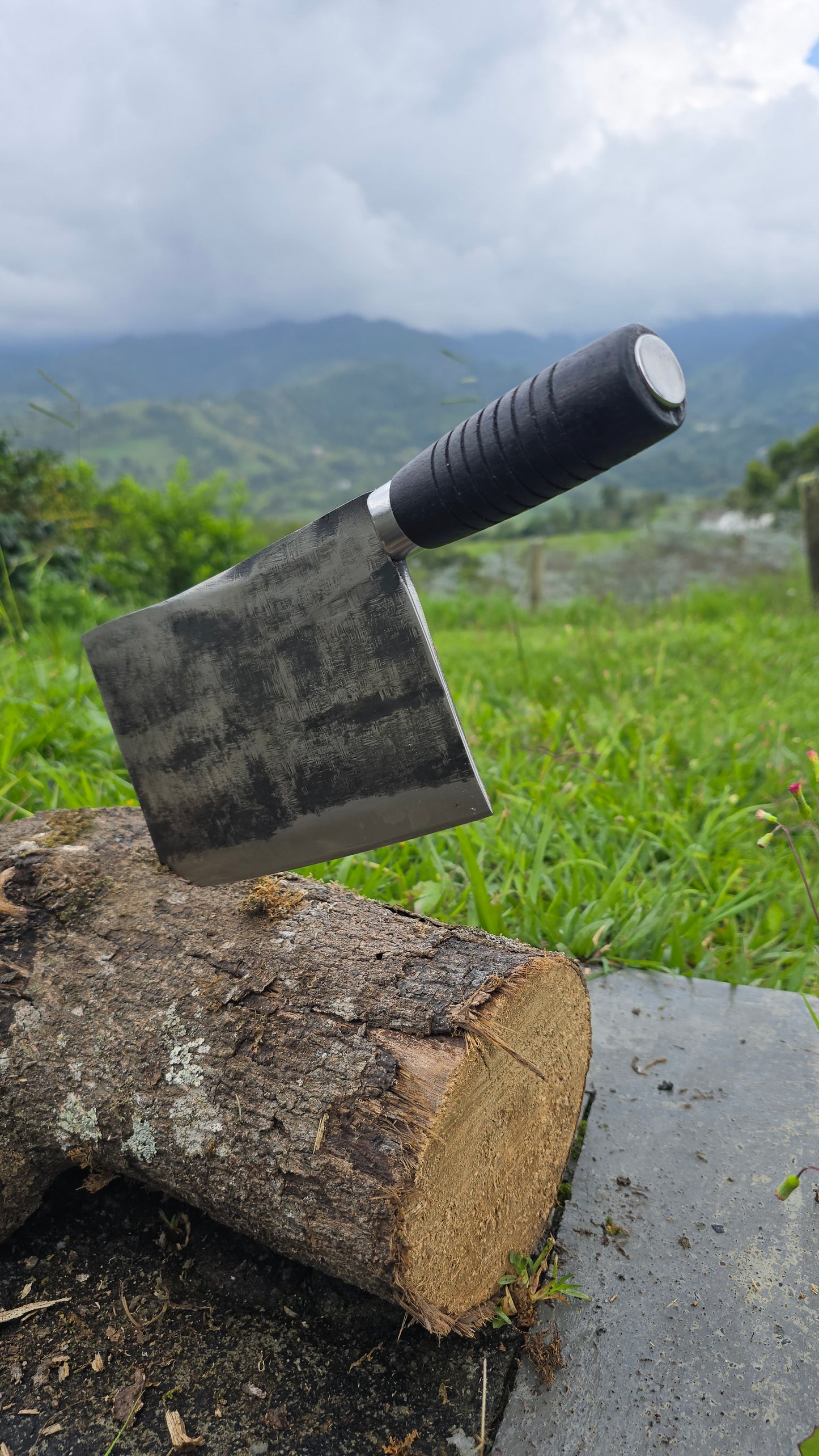 GOLIATH II! BONE CLEAVER (HACHUELA PARA HUESO) 8"