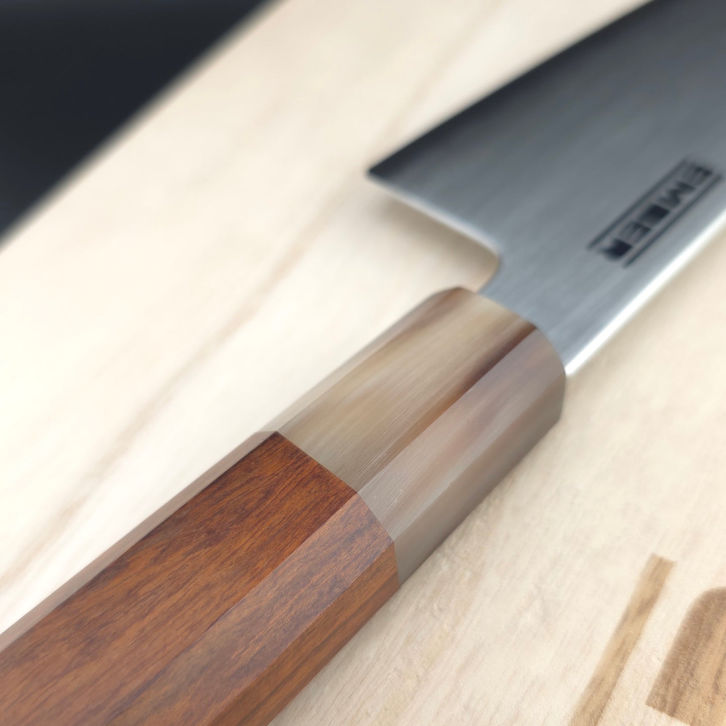 KUSANAGI! CUCHILLO DE CHEF 8" ACERO ZDP189 JAPONES