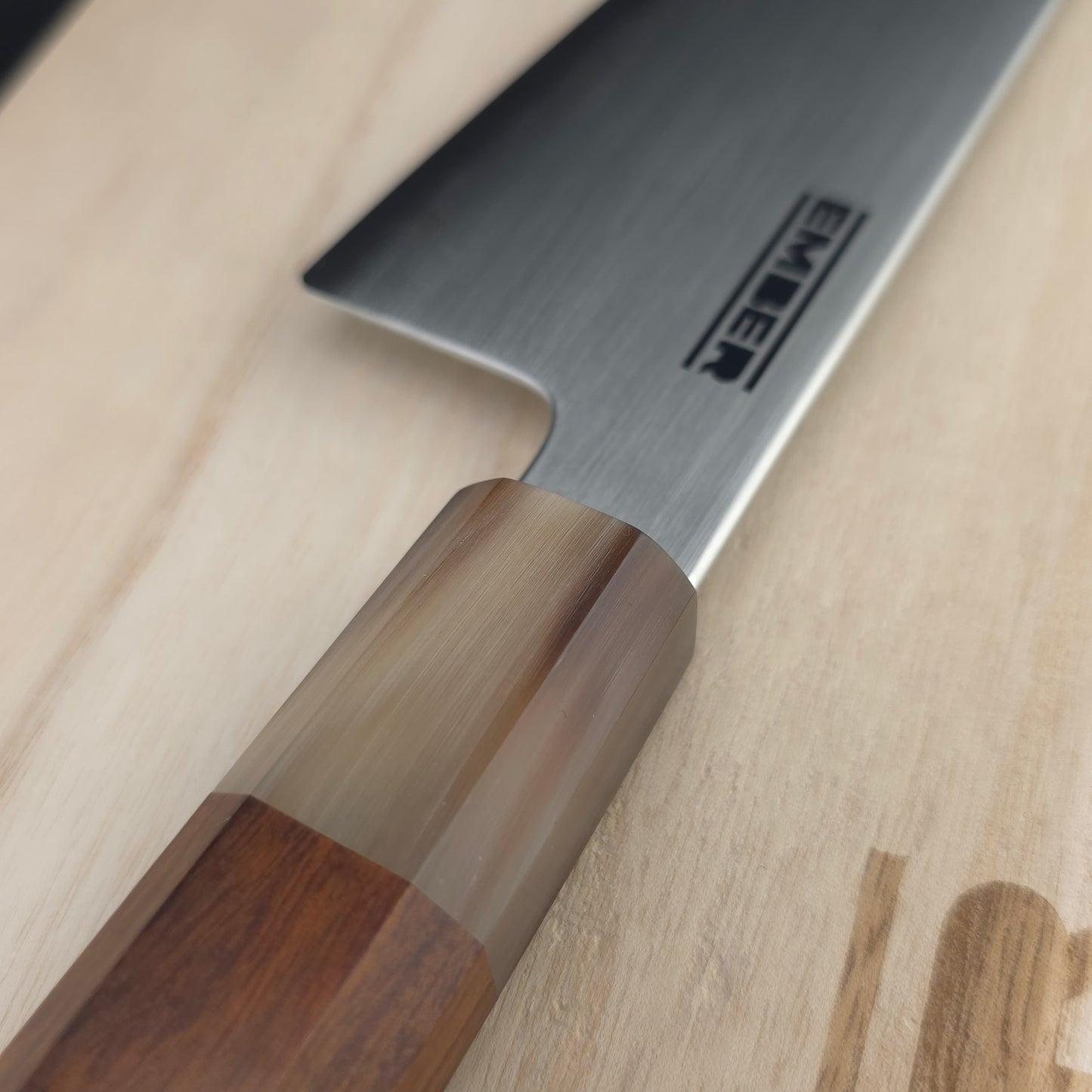 KUSANAGI! CUCHILLO DE CHEF 8" ACERO ZDP189 JAPONES