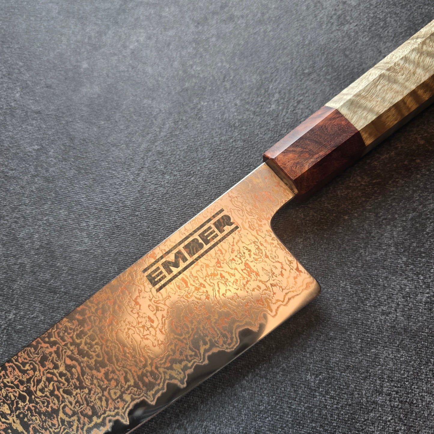 PYRO! CUCHILLO BUNKA - DAMASCO DE COBRE Y BRONCE 8"