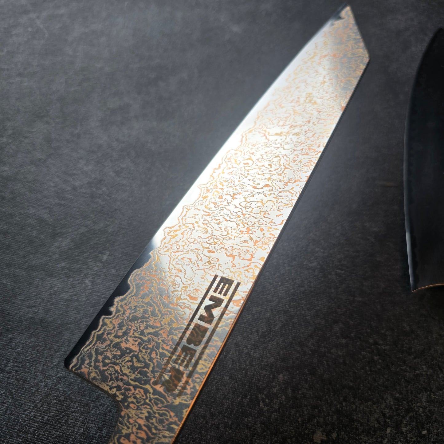 PYRO! CUCHILLO BUNKA - DAMASCO DE COBRE Y BRONCE 8"