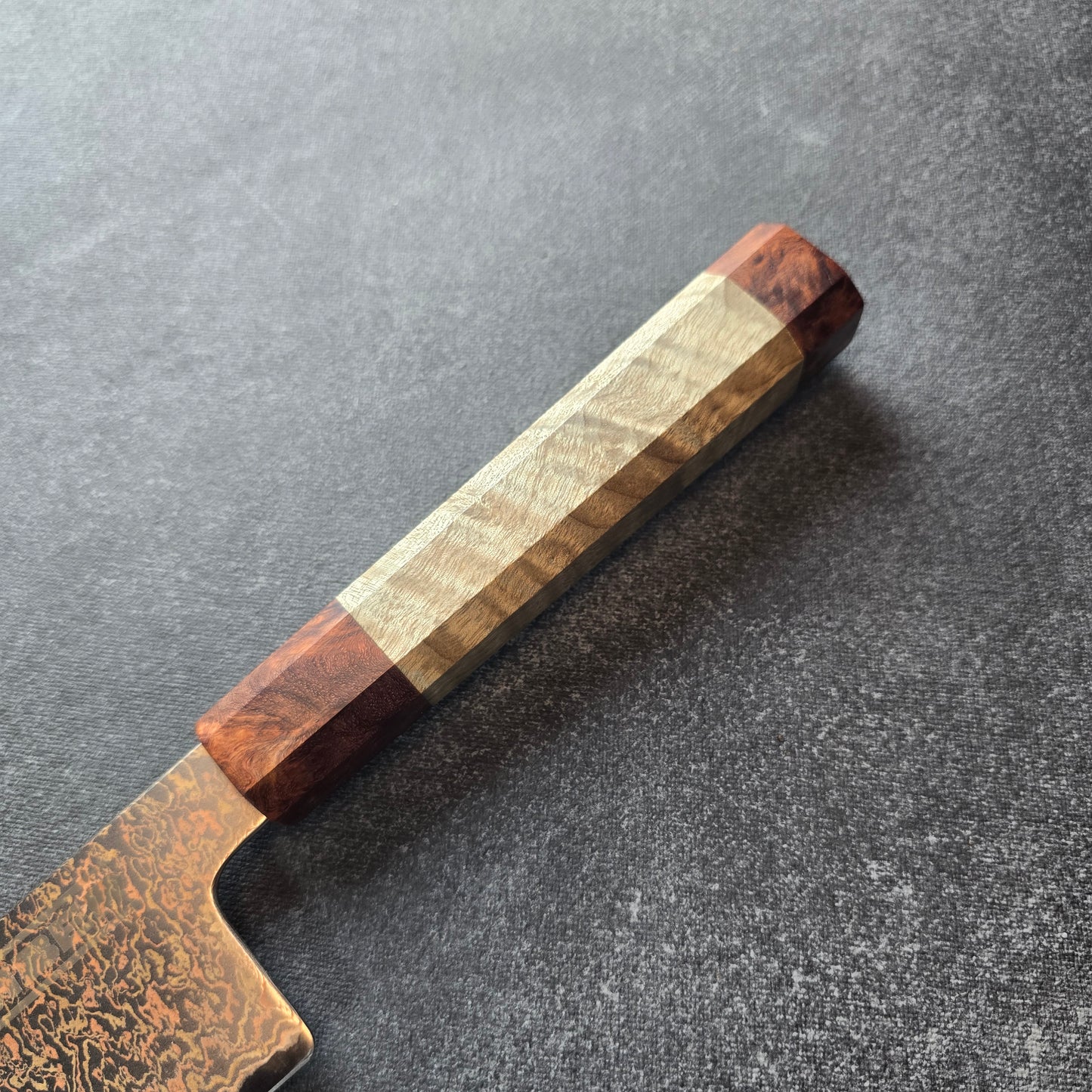 PYRO! CUCHILLO BUNKA - DAMASCO DE COBRE Y BRONCE 8"