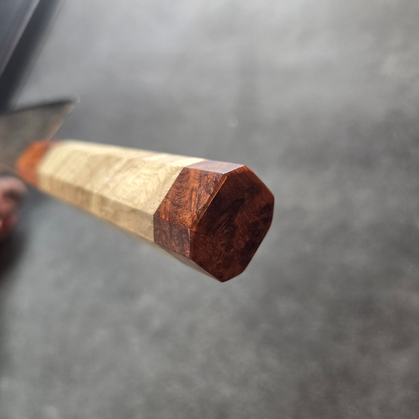 PYRO! CUCHILLO BUNKA - DAMASCO DE COBRE Y BRONCE 8"
