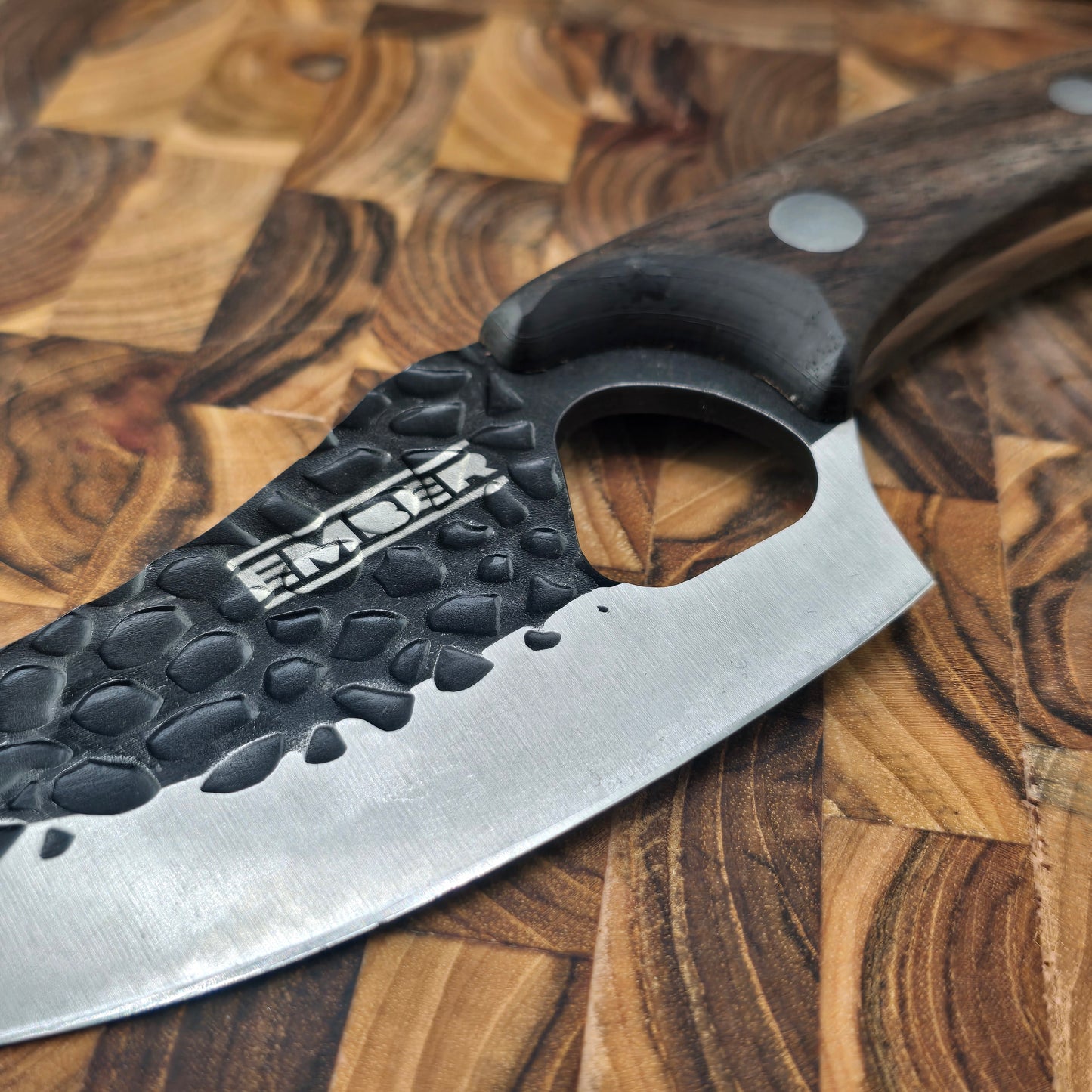 ORKO! URUKAI 7" Acero Inox Alto en Carbono