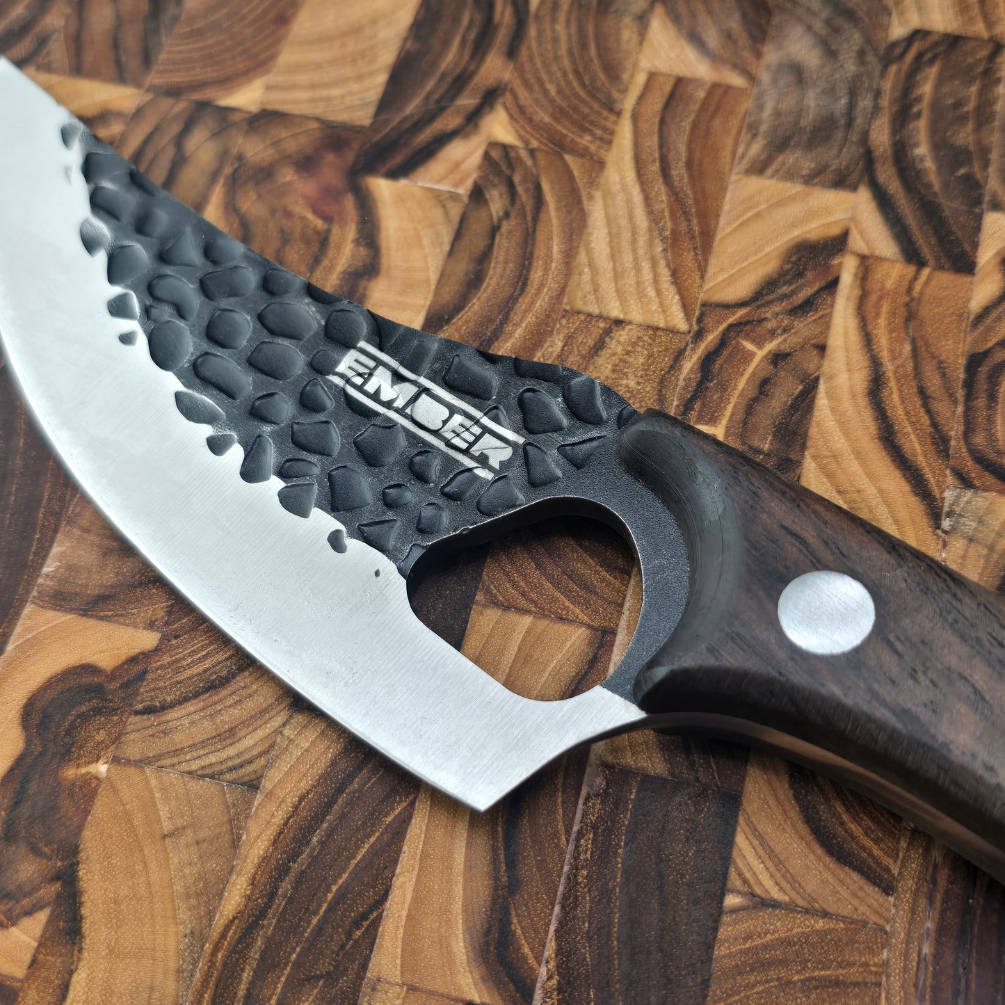 ORKO! URUKAI 7" Acero Inox Alto en Carbono