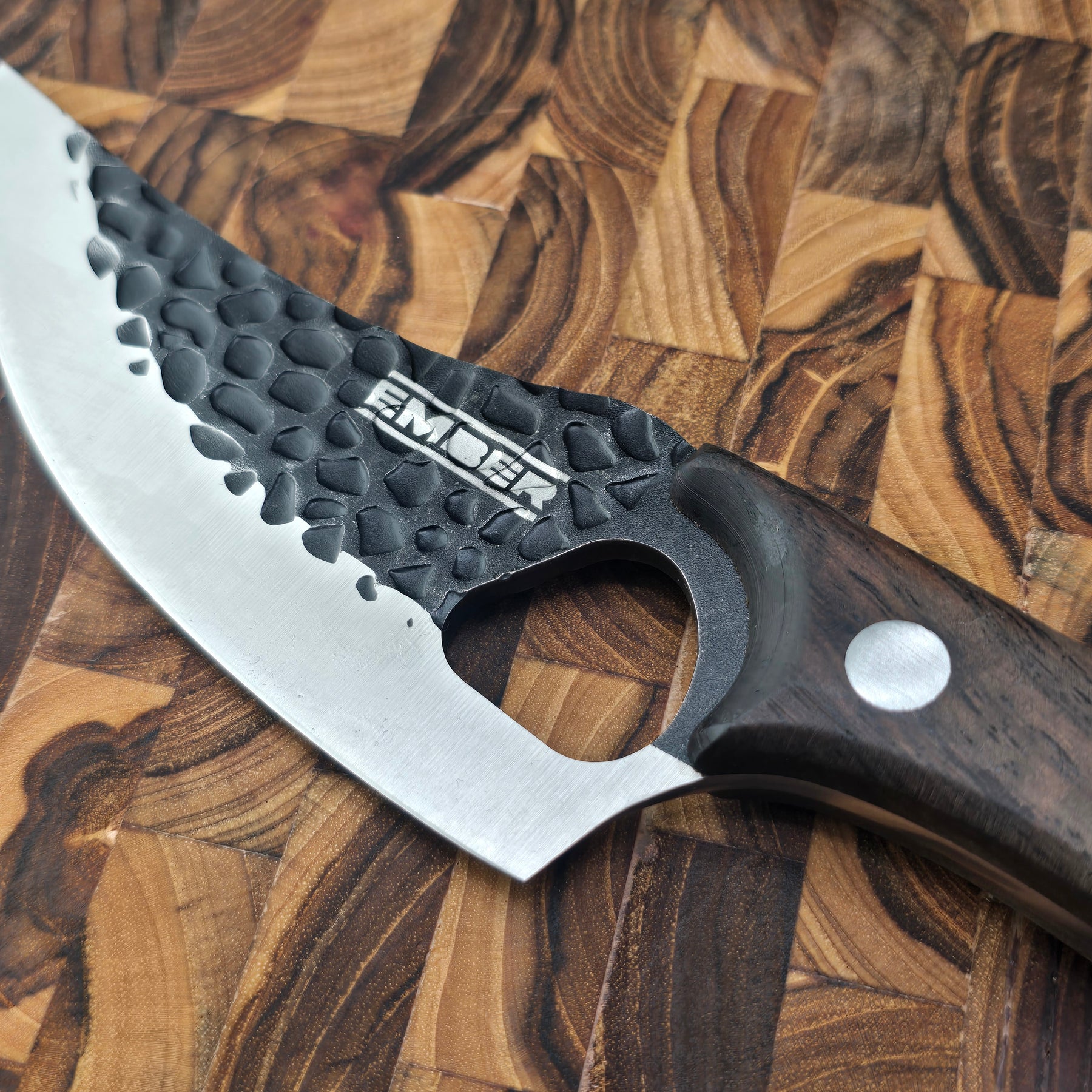 ORKO! URUKAI 7" Acero Inox Alto en Carbono