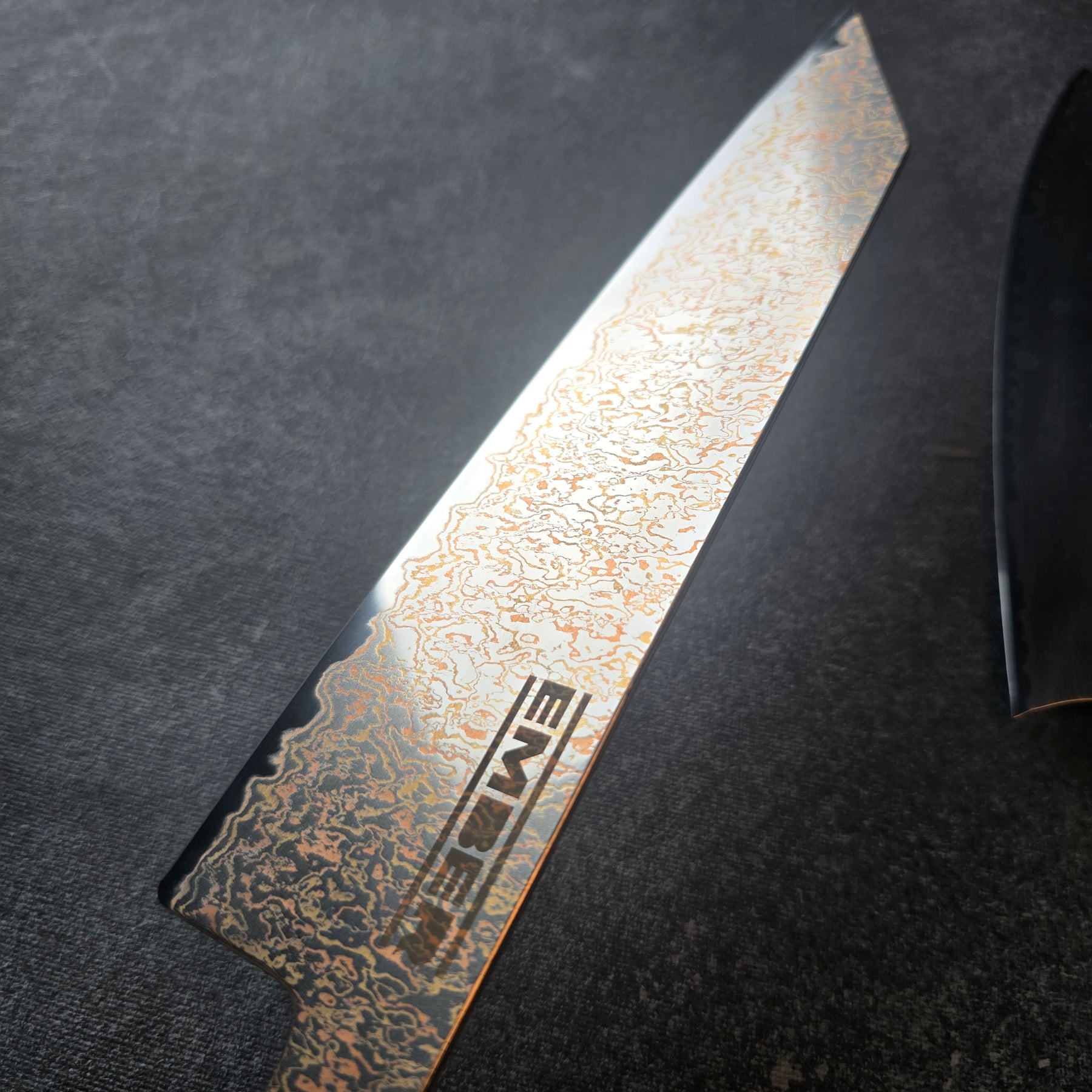 PYRO! CUCHILLO BUNKA - DAMASCO DE COBRE Y BRONCE 8"
