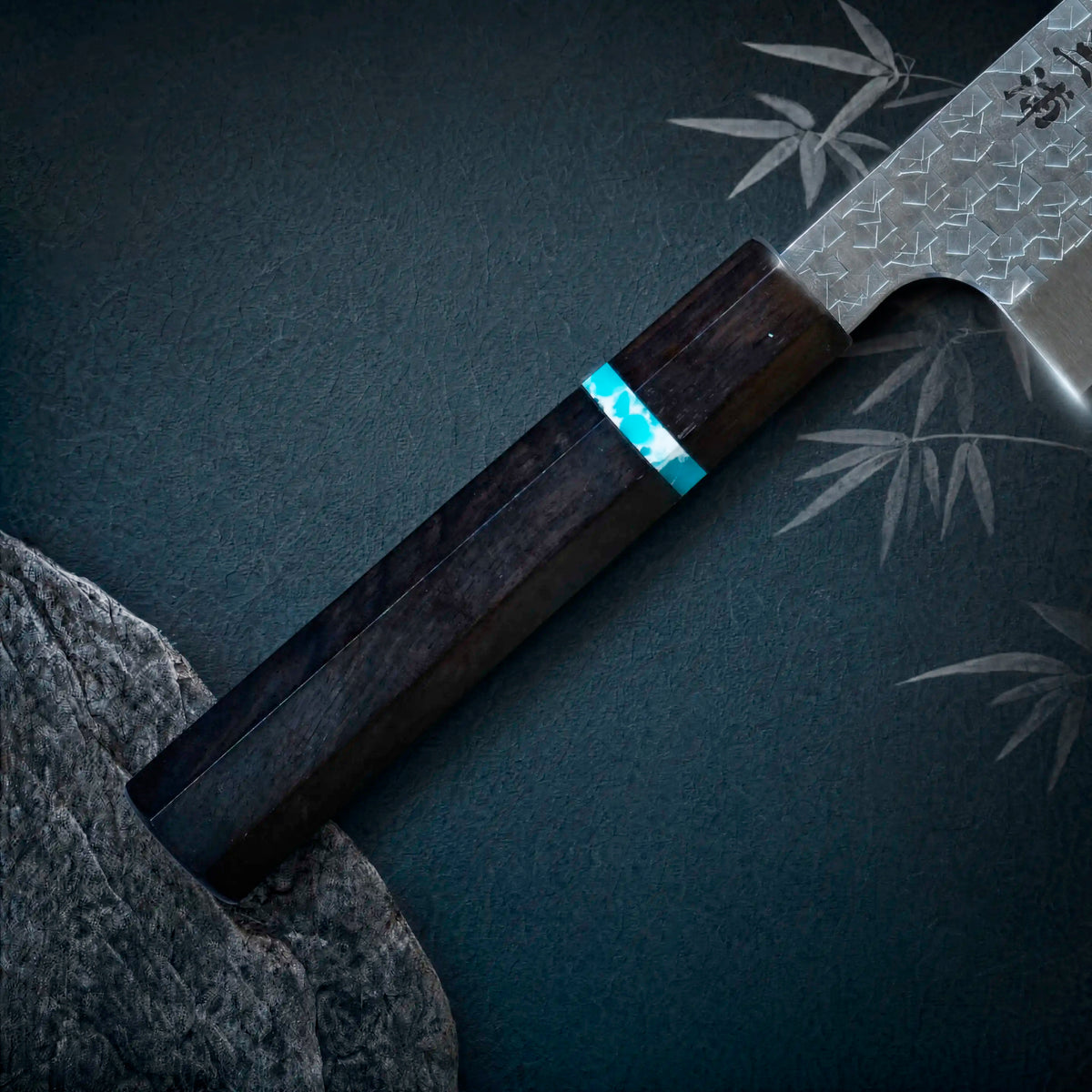 JAPONES: GYUTO 210mm MARTILLADO SG2 MANGO EN ÉBANO Y TURQUESA